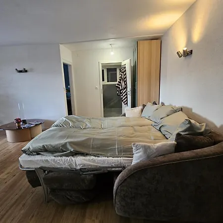 La Petite Ourse 克莱恩 蒙塔纳